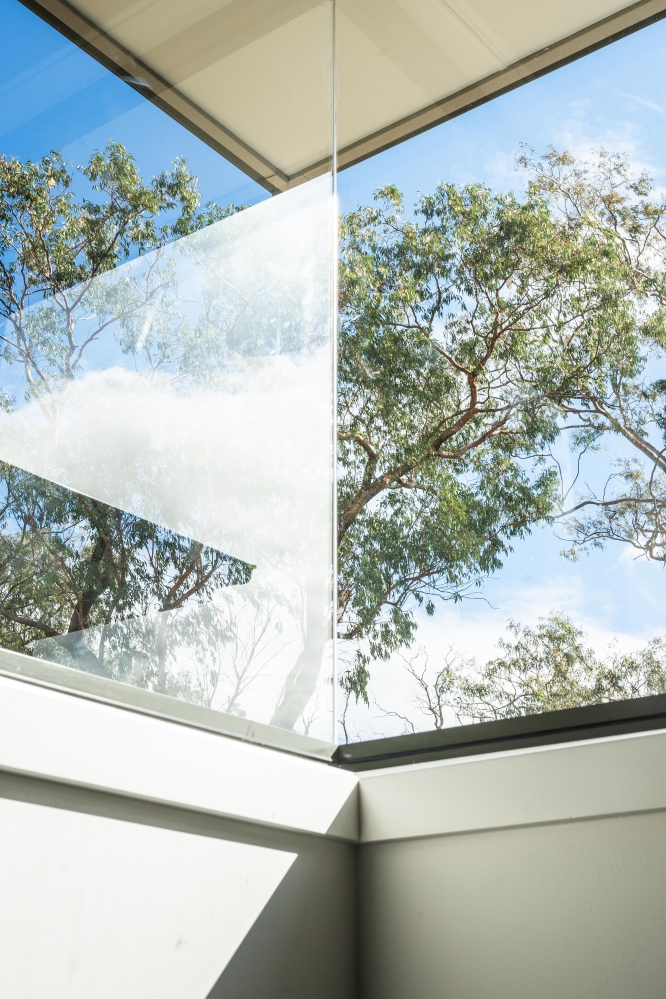 Rossmark Building Designers - Cornerless glazed window - Bangor, Sutherland Shire