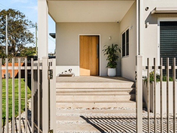 Front Facade Renovation_Cronulla_Rossmarkbuildingdesigners